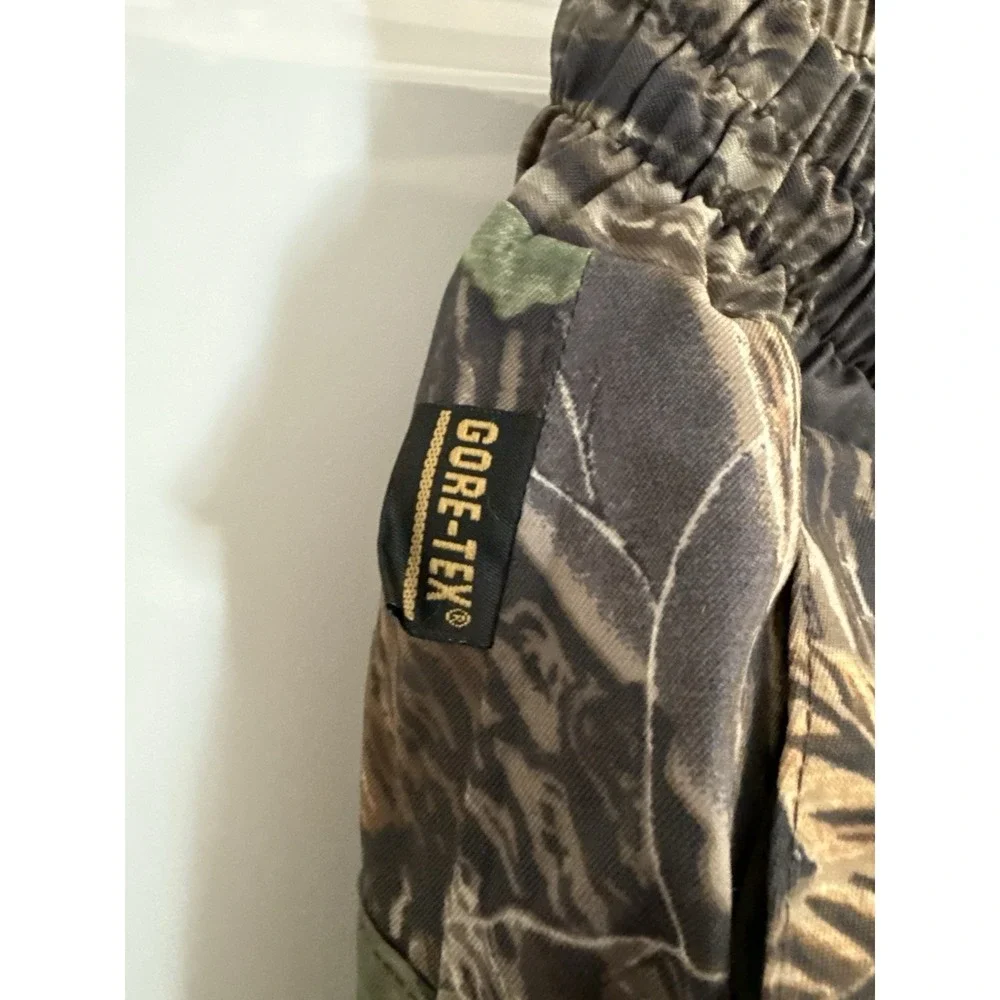 Vintage Cabelas Gore Tex Thinsulate Realtree Camo Hunting Pants Mens L USA